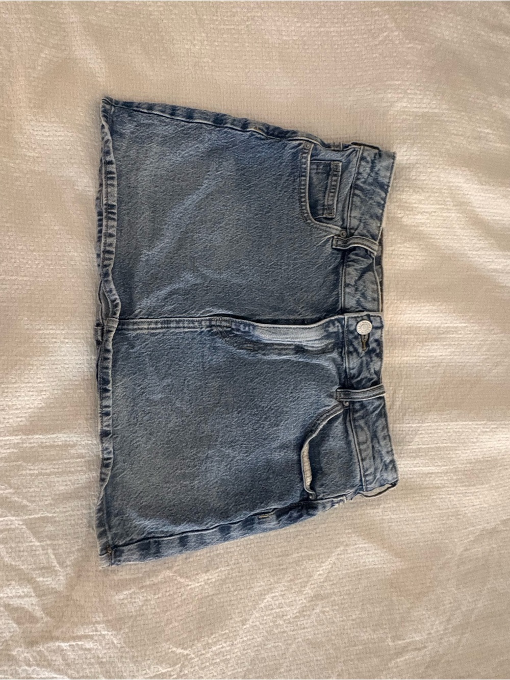 Classic High-Waist Blue Denim Skirt